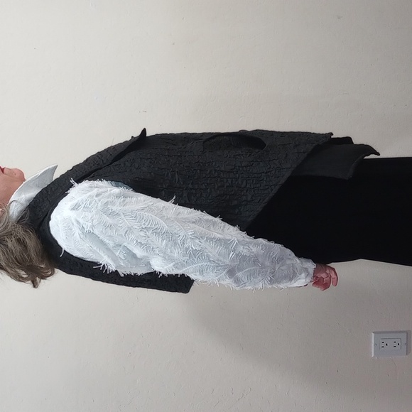 Kedem Sasson Black Scuptural Lightweight Crinkle Vest with pockets, OS - Picture 6 of 14